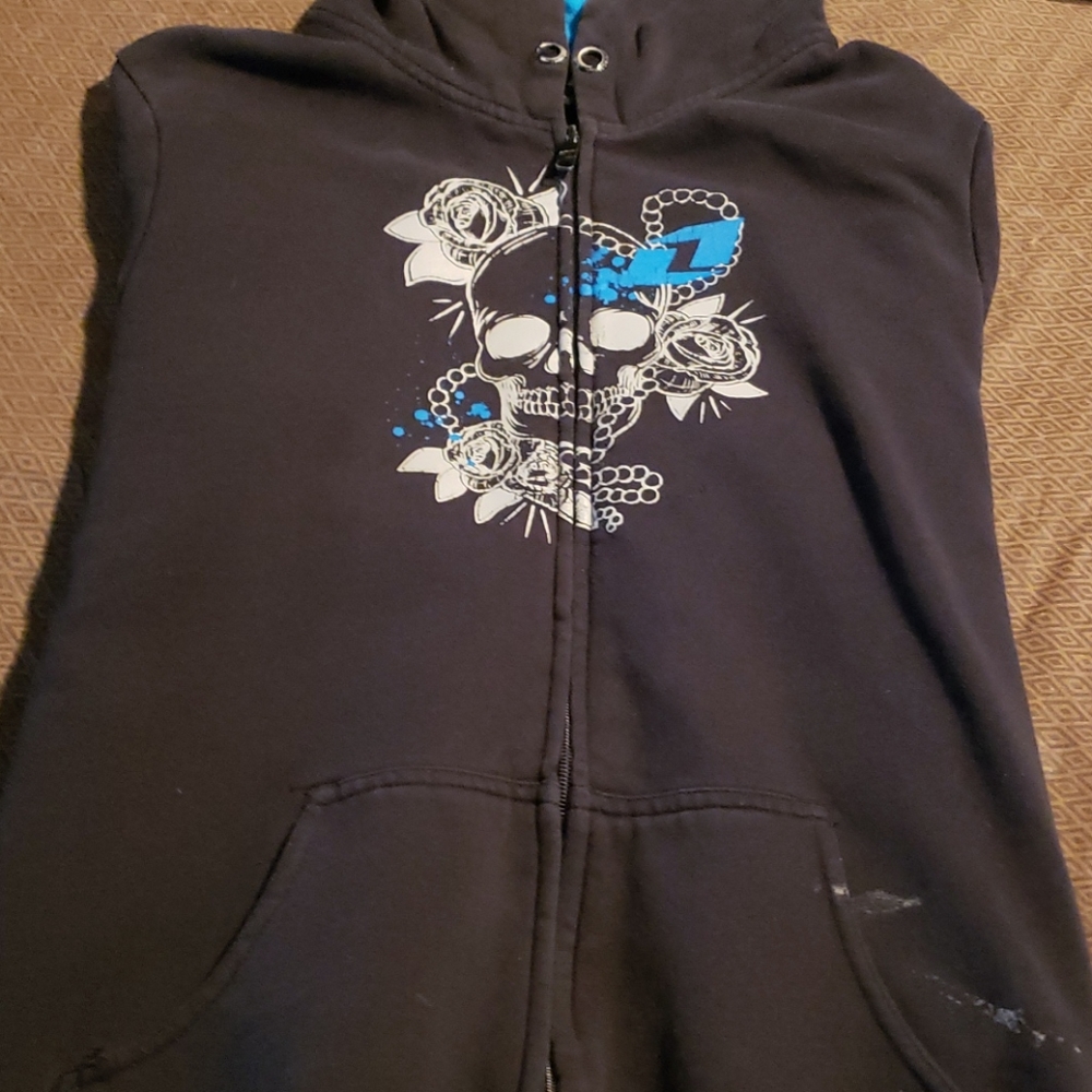 Hooded zip-up sweatshirt